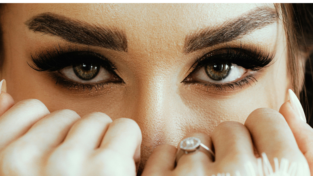 Define Your Look: Best Chemical-Free Kajals and Eyeliners for Sensitive Eyes