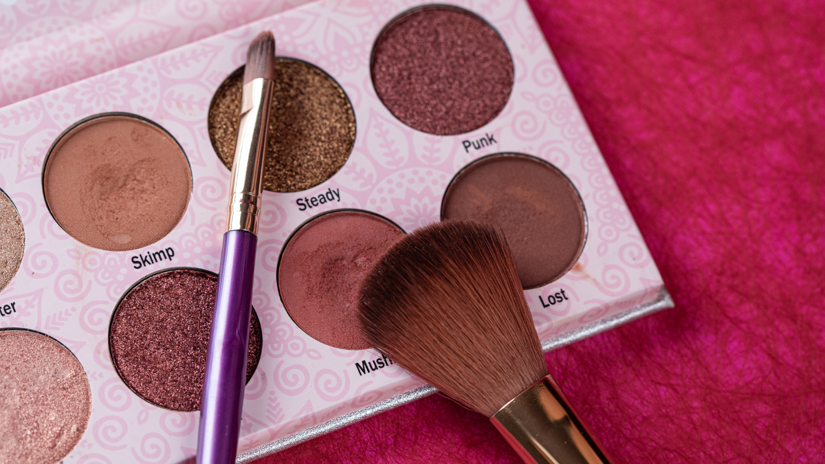 Rich Hues On Budget: Best High-Pigment Eyeshadow Palettes for Indian Skin Tones Under ₹800