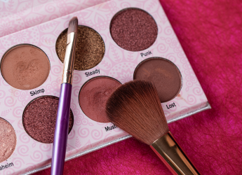 Rich Hues On Budget: Best High-Pigment Eyeshadow Palettes for Indian Skin Tones Under ₹800