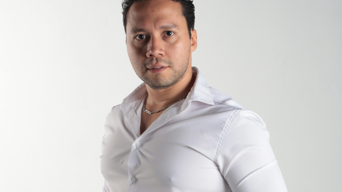 Classic White Formal Shirts For Men: Myntra&#039;s Best Deals