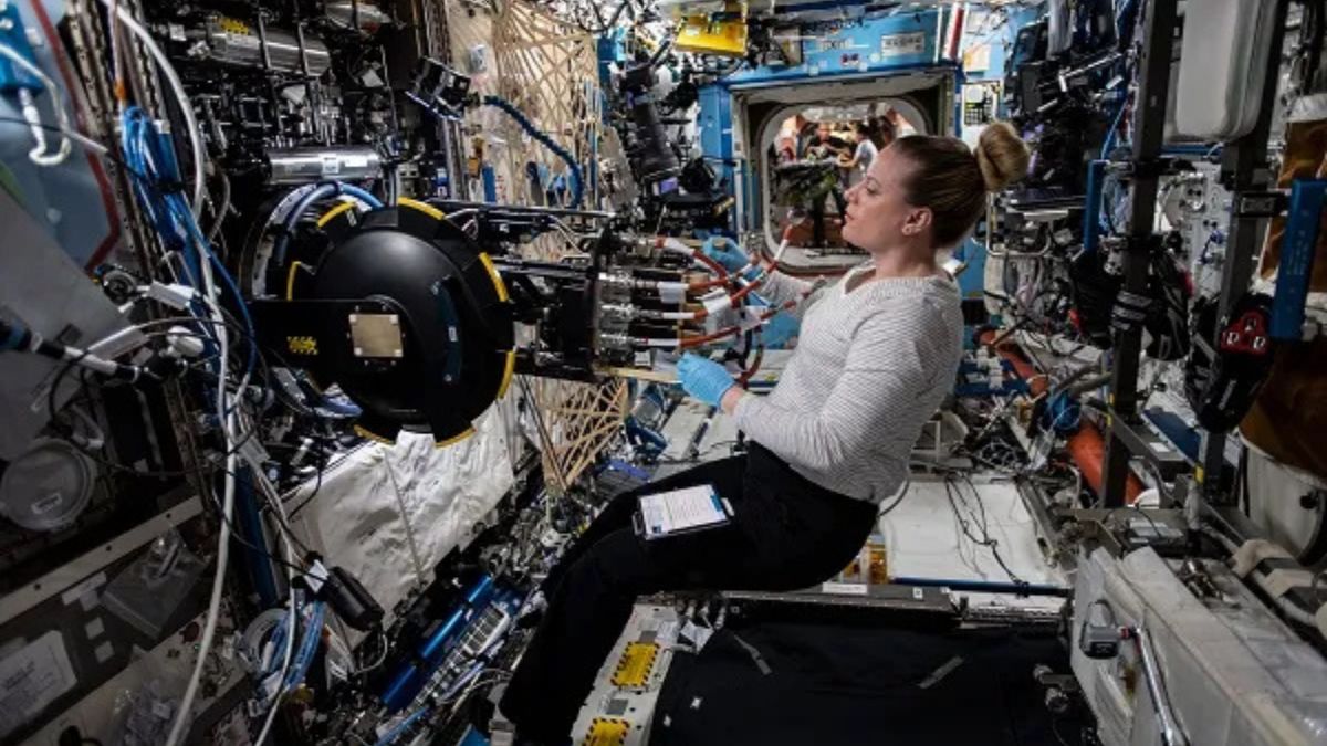 NASA Studies Flame and Combustion in Space to Understand Effect of Microgravity