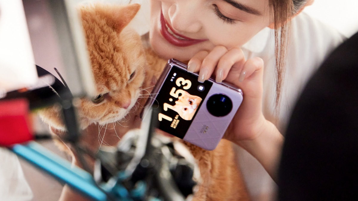 Vivo X Flip Design Leaks in Photo Showing Outer Display, Confirming Previously Leaked Schematics: Details