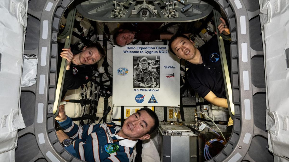Expedition 73 Astronauts Conduct Physics Experiments, Health Research, and Tech Tests on ISS