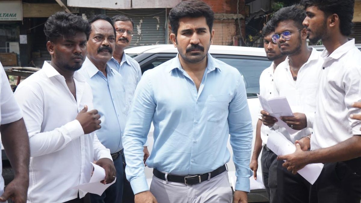 Shakthi Thirumagan OTT Release: When, Where to Watch Vijay Antony-Starrer Action Thriller Online?