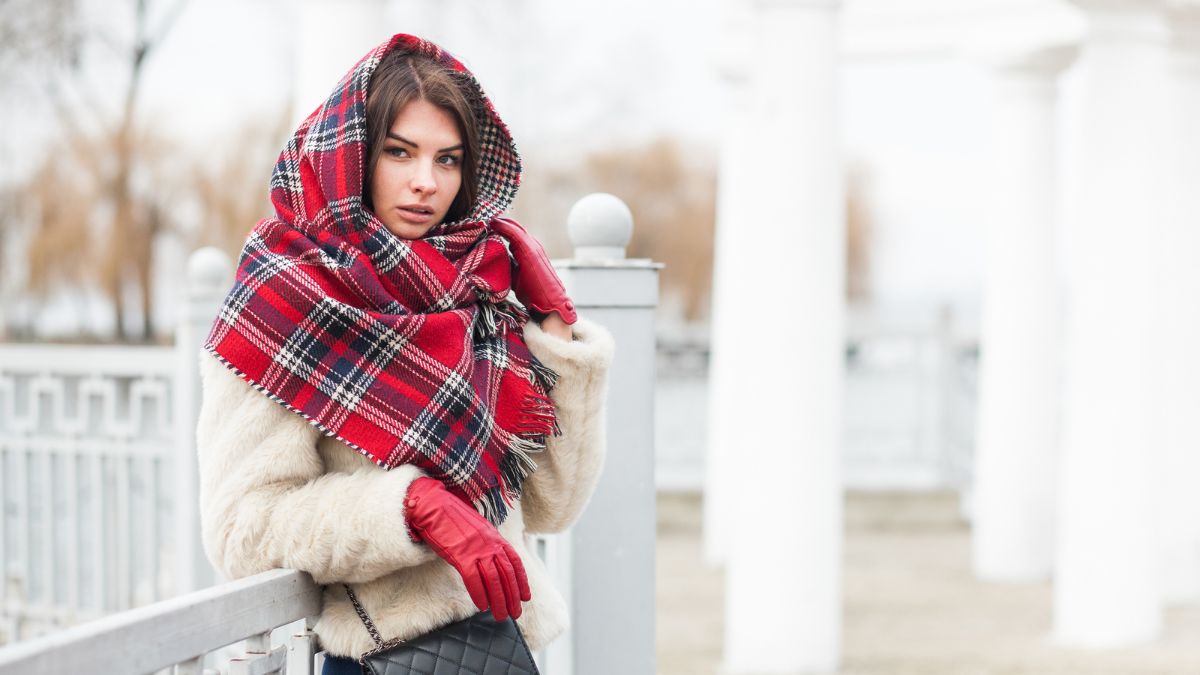 Myntra&#039;s Best Winter Scarves For Women Under Rs. 899: Stylish Warmth &amp; Superior Comfort