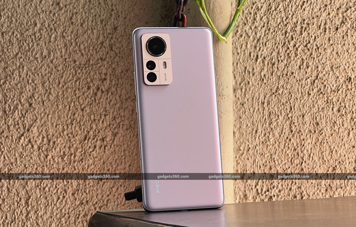 Xiaomi 12 Pro Receives Android 13 Update Along With MIUI 14: All Details