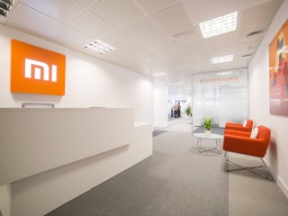 Xiaomi to Invest $10 Billion in New Electric Vehicle Unit Over 10 Years