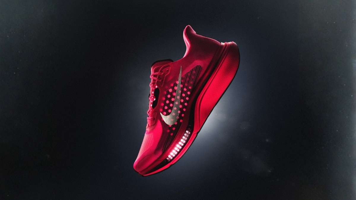 Nike Pegasus Plus 2 Launched With Curved Air Zoom Unit, ZoomX Midsole Tech
