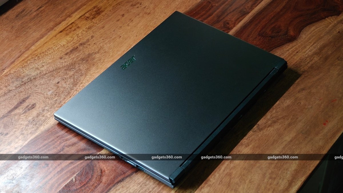 acer travellite 2026 lid design gadgets 360 Acer  Acer TravelLite T24-54M