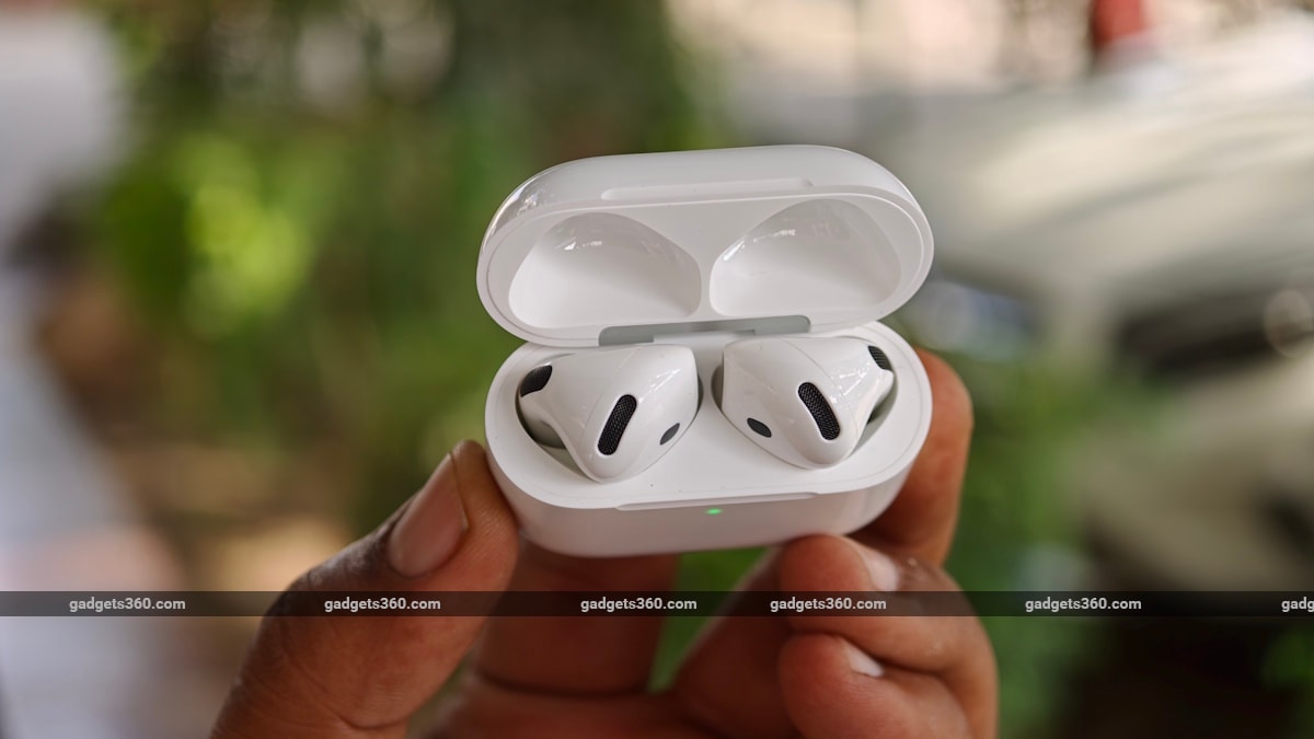 airpods 5 review3 airpods-5-review