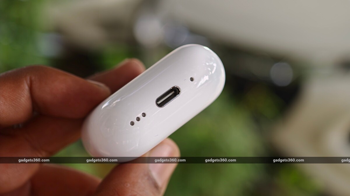 airpods 5 review6 airpods-5-review