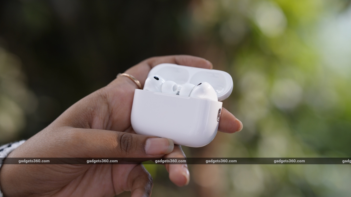Apple's Next AirPods Pro Model Tipped to Feature Cameras, Could Launch Without Price Hike
