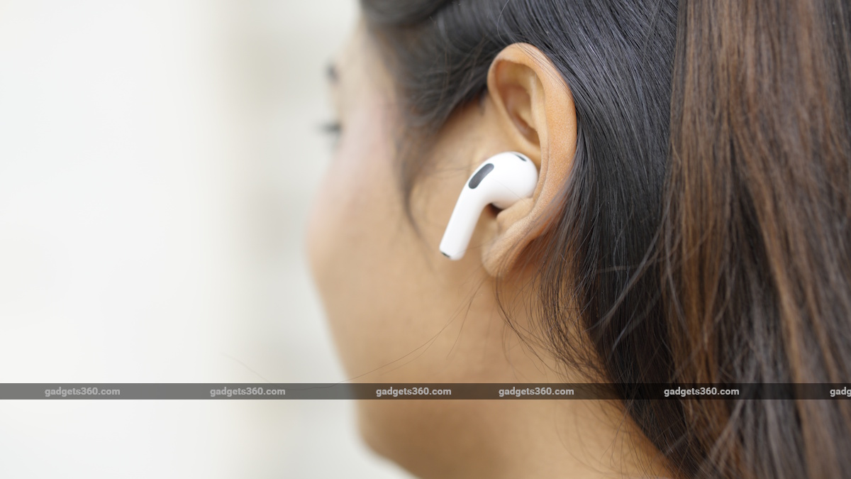Best TWS Earphones Under Rs 30,000 in India: AirPods Pro 3, Sony WF-1000XM5 and More