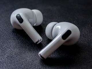 What You Need to Know Before Buying New Headphones