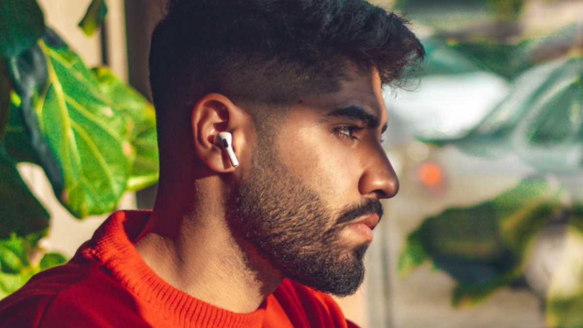 Apple's AirPods to Get Live Conversation Translation Feature With iOS 19 Update: Report