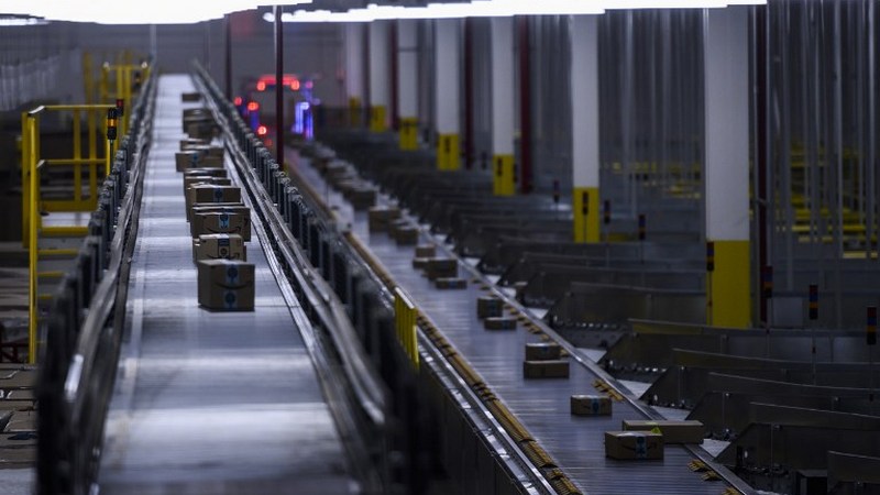 Amazon's 'Collaborative' Robots Offer Peek Into the Future