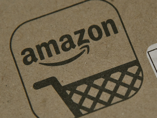 Traders&#039; Body Demands NCB Action Against Amazon for Alleged Sale of Marijuana on E-Commerce Site