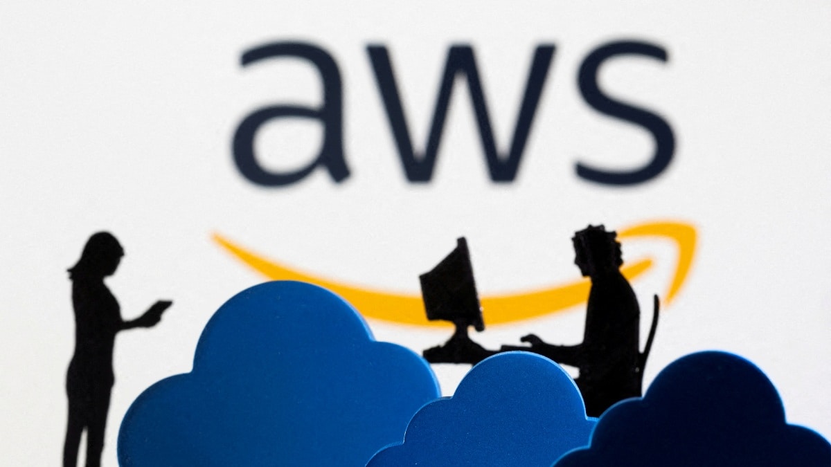 Amazon’s Cloud Unit Partners With Startup Hugging Face to Target AI Developers Amazon’s Cloud Unit Partners With Startup Hugging Face to Target AI Developers