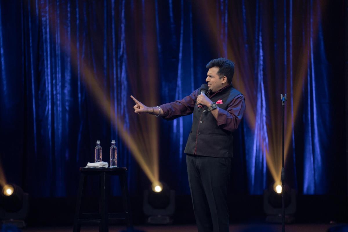 Amit Tandon: Family Tandoncies, Taj Mahal 1989 to Release in February on Netflix