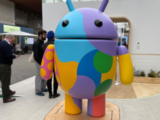 Google Updates Messages With Scam Message Detection, Adds Live Location Sharing to Find My on Android