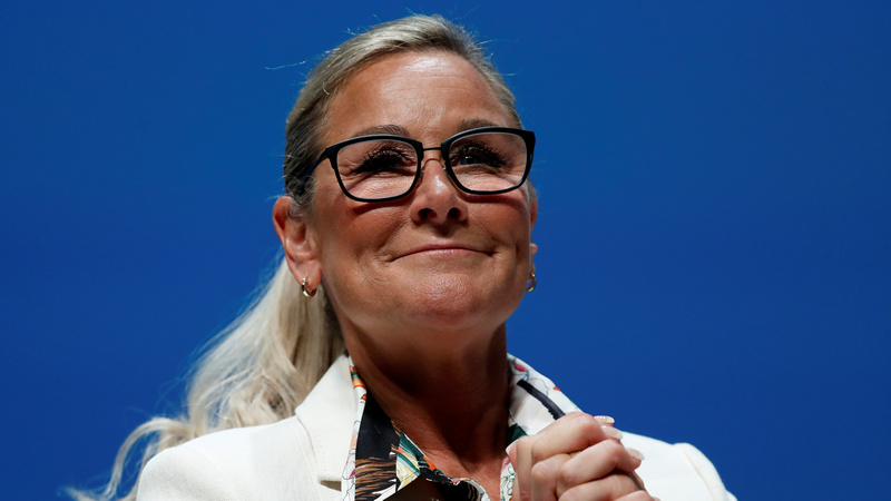 Apple Retail Chief Angela Ahrendts to Depart in April