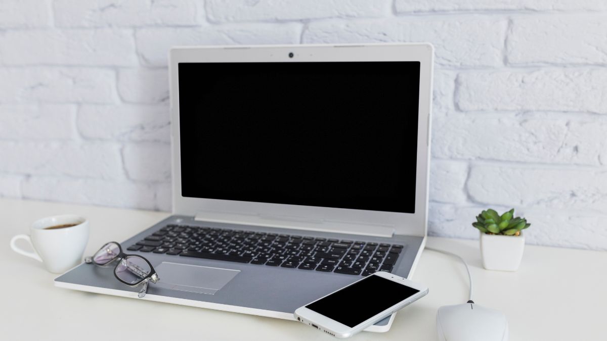 Are Apple Laptops Worth The Cost? Top MacBook Models Compared