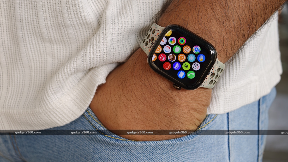 Apple Watch Series 12 Review: Familiar Looks, Tracks Like a Beast