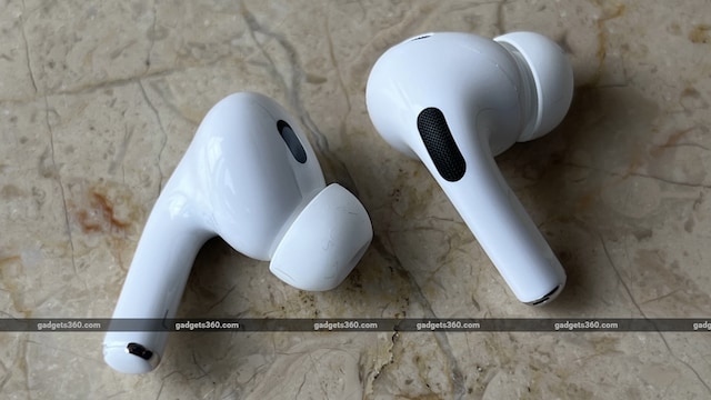 Apple's AirPods Pro 3 Has a Live Translation Feature That Will Come to the AirPods Pro 2, AirPods 4 Apple's AirPods Pro 3 Has a Live Translation Feature That Will Come to the AirPods Pro 2, AirPods 4