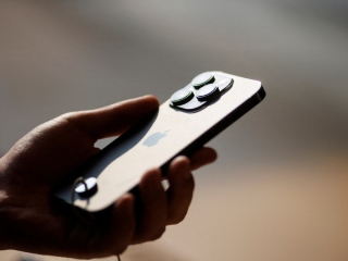 Apple Sets Up Online Store on China&rsquo;s Social Media Platform WeChat