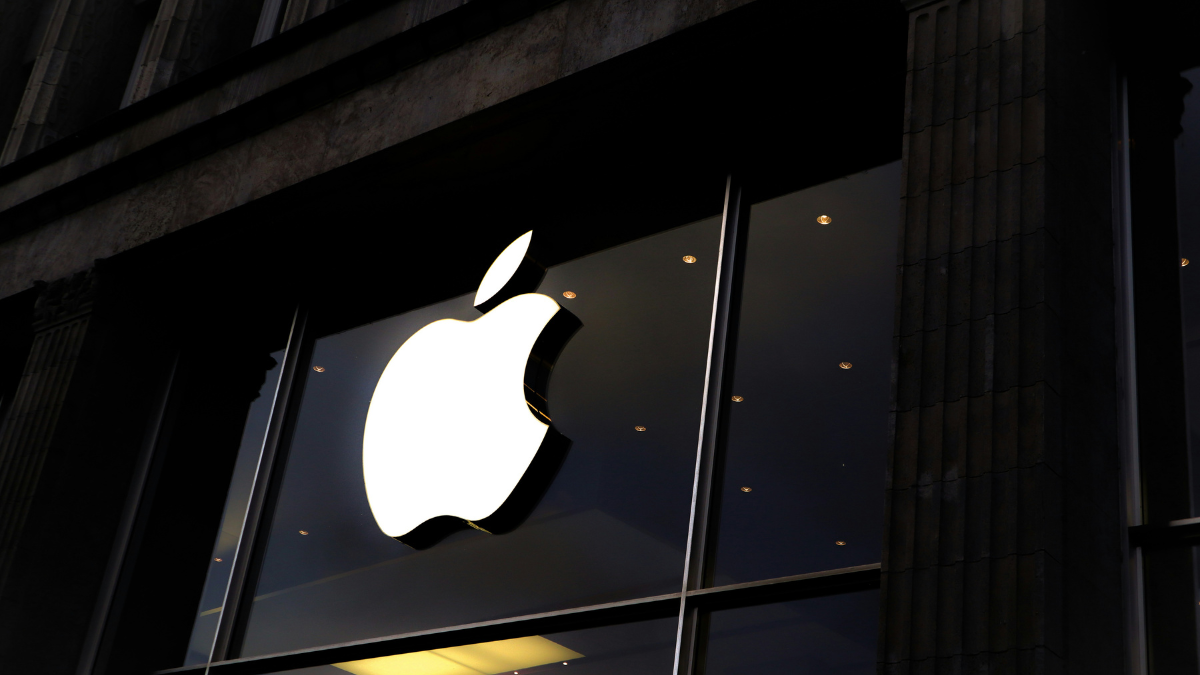 Apple Sued After Users Allegedly Lose $1.8 Million to Fake Bitcoin Wallet App
