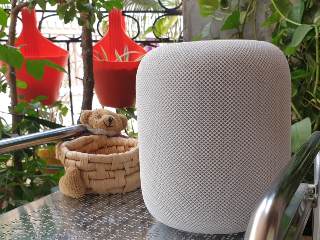 Apple Reportedly Delays Smart Home Display Due to Unfinished AI Features; iPhone 18 Pro to Bring New Siri