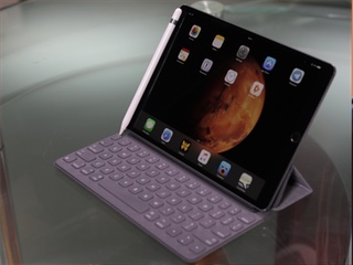 Ipad Pro To Get A Smart Keyboard With A Built In Trackpad Report Technology News