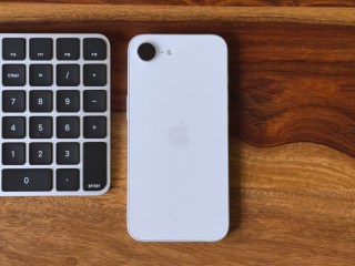 Apple மார்ச் 4-ல ஒரு பெரிய சம்பவத்துக்கு ரெடி ஆயிட்டாங்க!  iPhone 17e மற்றும் கலர்ஃபுல்லான பட்ஜெட் MacBook வருது! நீங்க எதுக்கு வெயிட்டிங்?