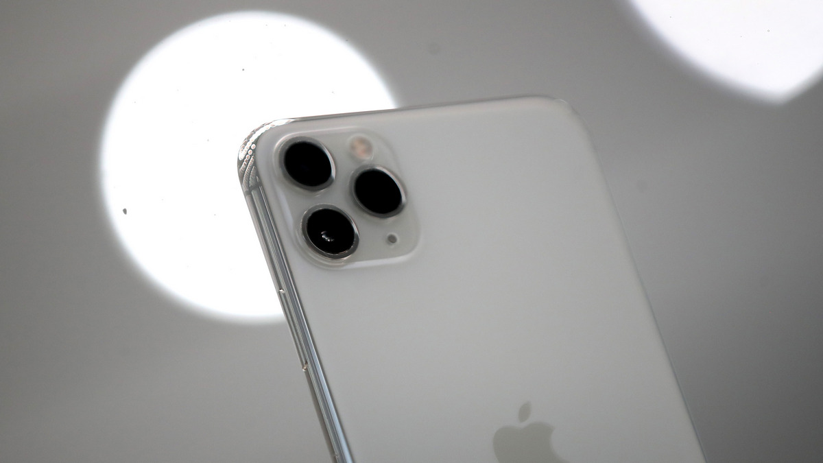 iPhone 11 Pro Trypophobia Fear Real? Scientists Weigh In