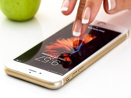 China 2018 Smartphone Shipments Down Up to 15.5 Percent: Market Data China 2018 Smartphone Shipments Down Up to 15.5 Percent: Market Data
