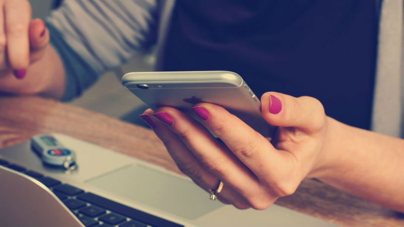 Smartphone Users in India Consuming 1GB Data a Day on Average: Nielsen