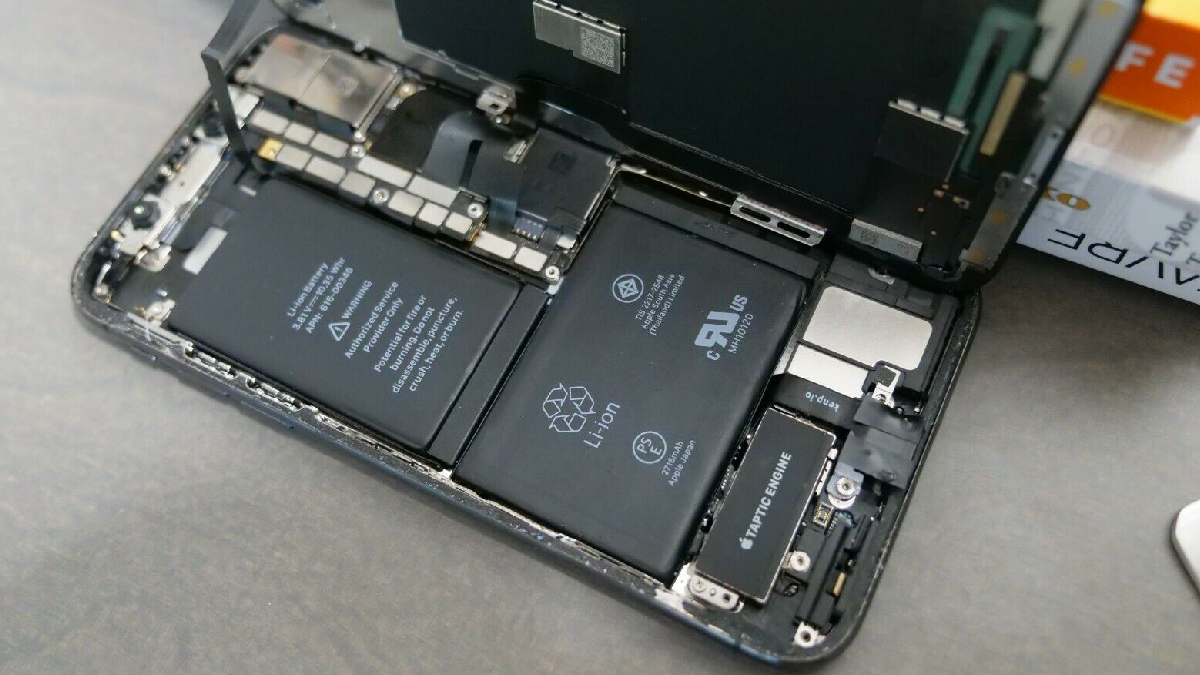 iPhone X With USB-C Port Listed on eBay, Bids Hit $100,000
