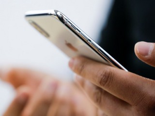 2018 iPhone Models&#039; 18W USB-C Fast Charging Adapter Leaked in Photos