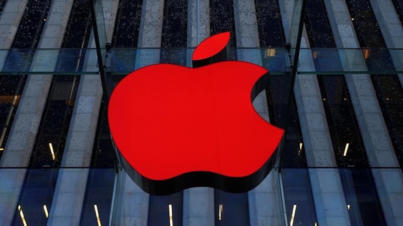 Apple Said to Be in Talks to Invest $1 Billion in SoftBank's $100 Billion Tech Fund