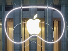 Apple Accused of Restricting Workers' Slack, Social Media Use by US Labor Board Apple Accused of Restricting Workers' Slack, Social Media Use by US Labor Board