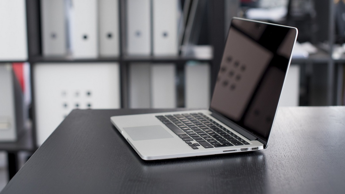 DGCA Asks Indian Fliers Not to Carry Older 15-Inch MacBook Pro Laptops