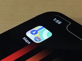 Android के बाद अब Apple यूजर्स की बारी, फोन में दिखाई देंगे Ads!