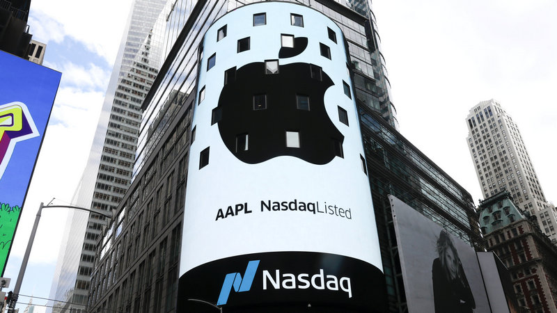 Apple Becomes First Company to Breach $1 Trillion Stock Market Valuation