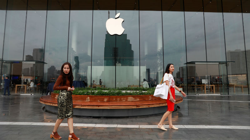 Apple's Asia Suppliers Fall Amid Fears of Weak iPhone Sales