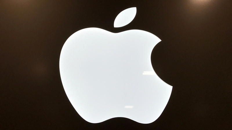 Former Apple Lawyer Charged With Insider Trading