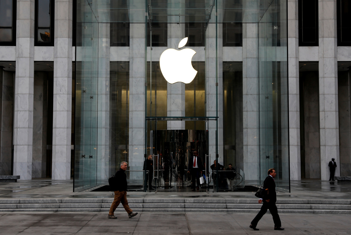 Apple Said to Plan Starting Online Sales in India Next Month