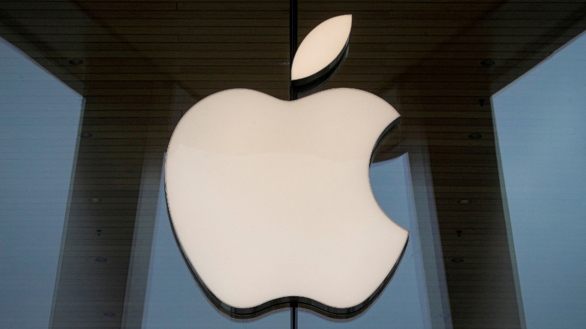 Apple Is Reportedly Developing a Camera-Fitted AI Pin, Home Hub With Robotic Base
