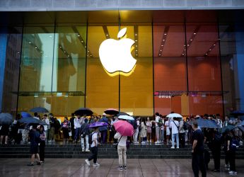 Apple Vision Pro Will Reportedly Get Apple Intelligence Capabilities, But Not This Year