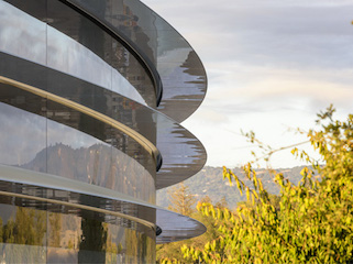 Apple Park &#039;Spaceship&#039; Campus to Open April With a Steve Jobs Theater