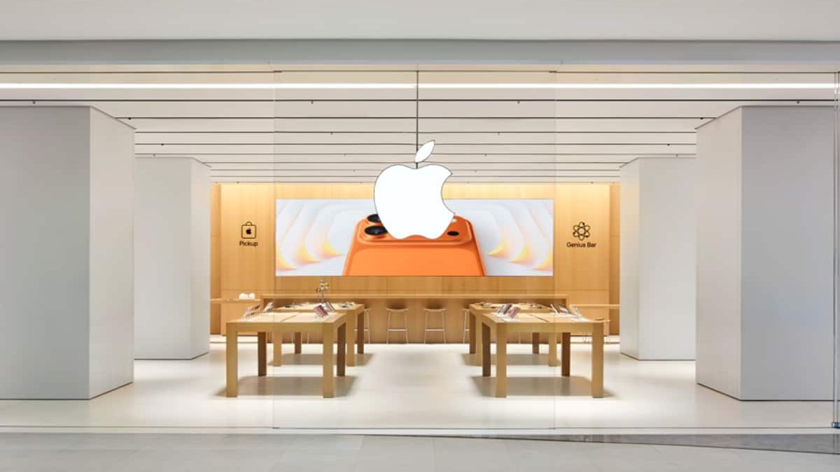 The Genius Bar is Coming Back: Apple Reportedly Axing Store Video Walls